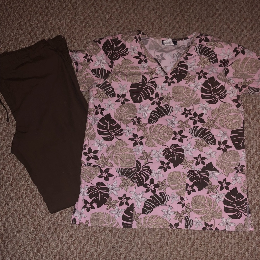 Cherokee Scrubs Set